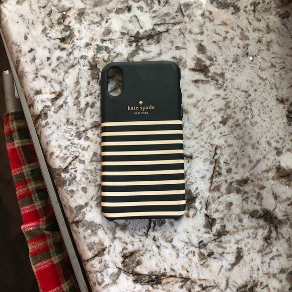 Kate Spade iPhone XS and iPhone X phone case - Picture 9 of 9